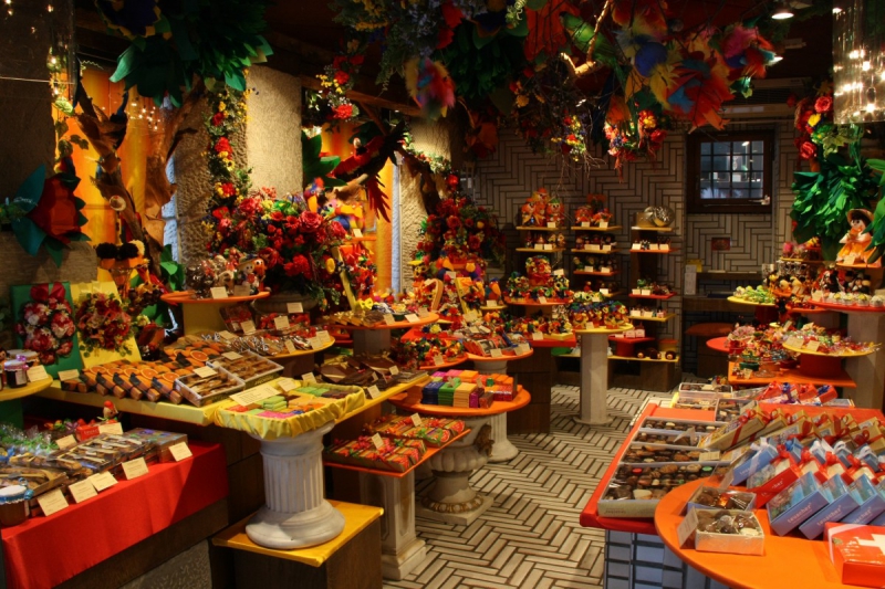 vente-LE BAR SUR LOUP-min_candy_store_chocolate_shop_chocolate_switzerland-393515